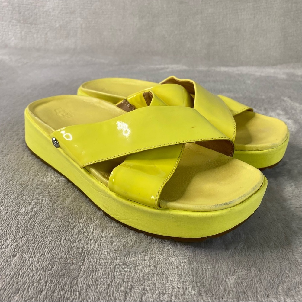UGG Emily Platform Wedge Womens Sandal Size 5 Yellow Patent Leather Cross Strap